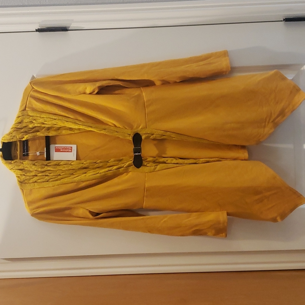 NWT! yellow cables knit side tail Cardigan size Medium. Fall sweater